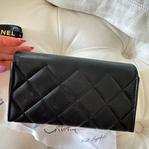 CHANEL Black Square Frame Sunglasses with Gold Logo main image 9